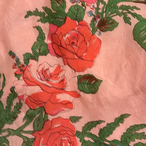 Vintage “Miss Pat” rolled edge silk blend made in Japan rose floral design scarf - Picture 4 of 11